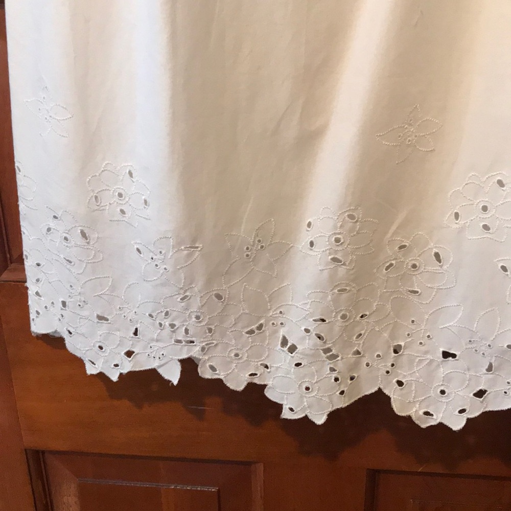 Embroiled dress - Picture 5 of 5